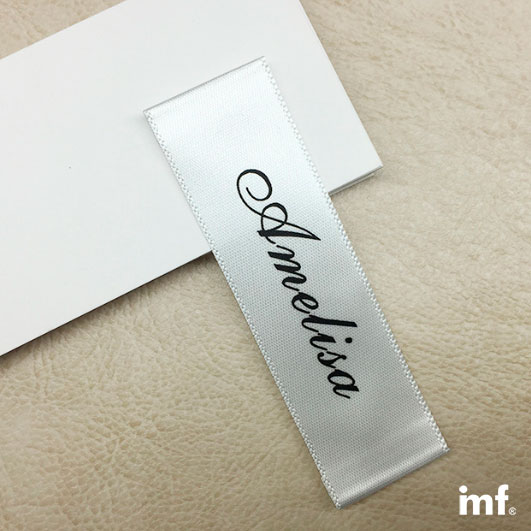 Etiquetas básicas para ropa impresas en cinta satinada con orillo